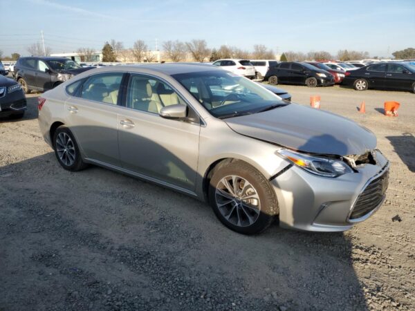Toyota Avalon Xle Premium 2018 Tan vin: 4T1BK1EB3JU281591